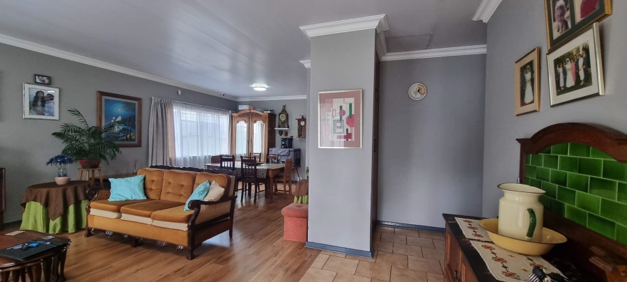 3 Bedroom Property for Sale in Langenhovenpark Free State